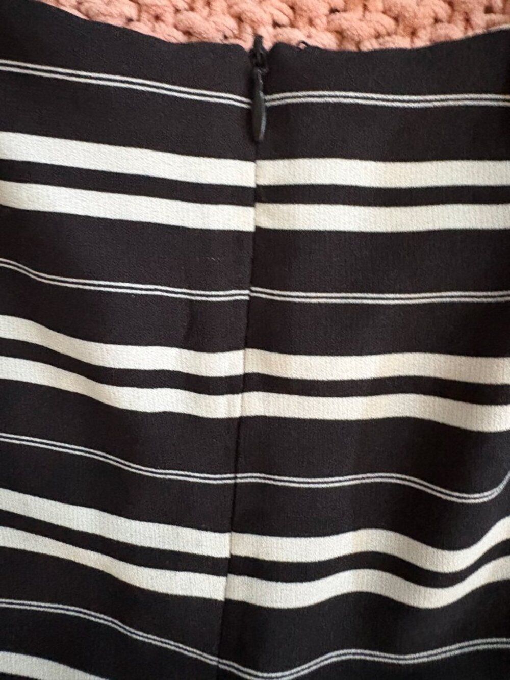 Everly Black & White Striped Wide Leg Jumpsuit – Women's Small - Picture 4 of 4